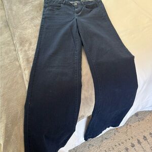 Madewell Widelegger Jeans in dark wash. Never worn but without tags.